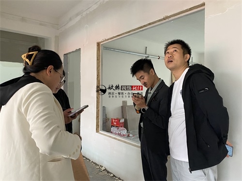 �y����Ӗ(x��n)�W(xu��)У�b���O(sh��)Ӌ�Ŀ|�N���b�