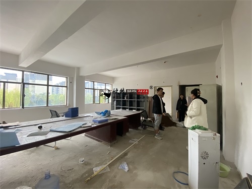 �y����Ӗ(x��n)�W(xu��)У�b���O(sh��)Ӌ�Ŀ|�N���b�