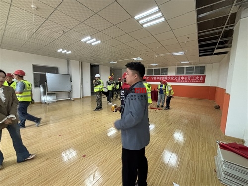 �y���Ļ������b���O(sh��)Ӌ(j��)�(xi��ng)Ŀ|�N���b�